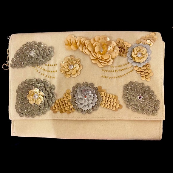 Clutch - Picture 1 of 5